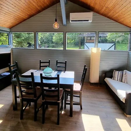 Landhaeuschen Naturnah Holiday home *